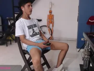 little_effy18_ chat room preview Image 10