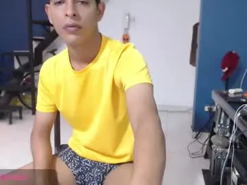 little_effy18_ chat room preview Image 12