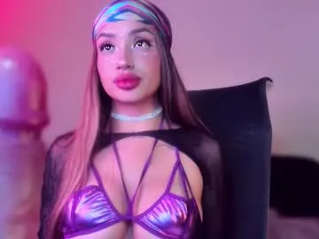 sareandrob – webcam model profile photo Image 12