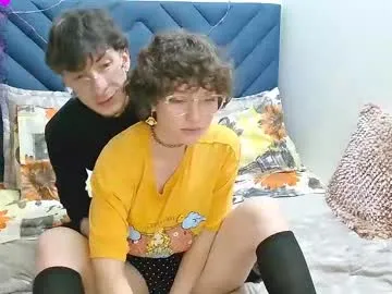 uwuxo – webcam model profile photo Image 4