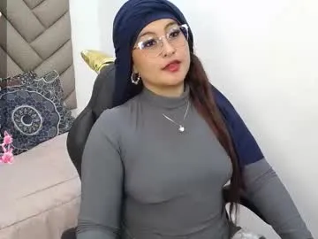 little_effy18_ chat room preview Image 4