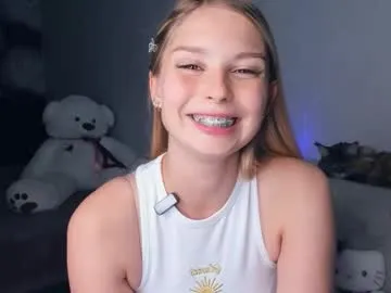 hidden_charm chat room preview