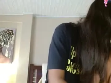 little_effy18_ chat room preview Image 15