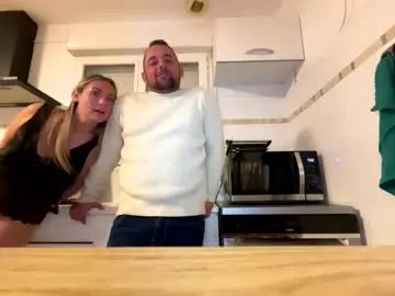 little_effy18_ chat room preview Image 10