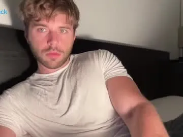 little_effy18_ chat room preview Image 10