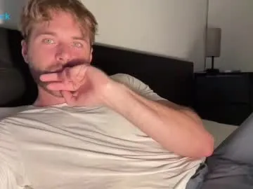 little_effy18_ chat room preview Image 17