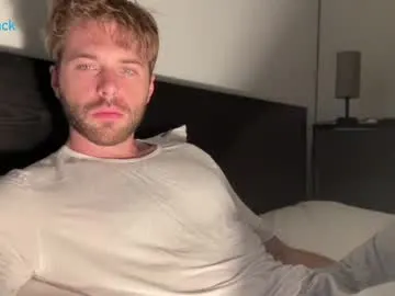 little_effy18_ chat room preview Image 19