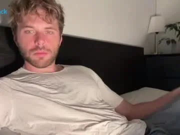 little_effy18_ chat room preview Image 2