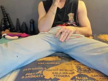 hotloverboy96 chat room preview