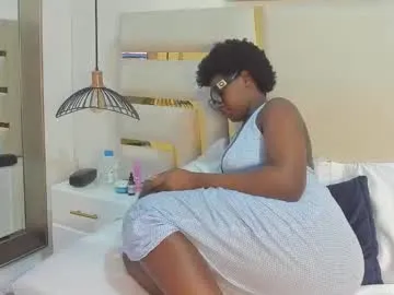 huddah_cam Image 19