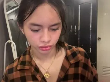 sareandrob – webcam model profile photo Image 4