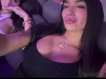 sareandrob – webcam model profile photo Image 7