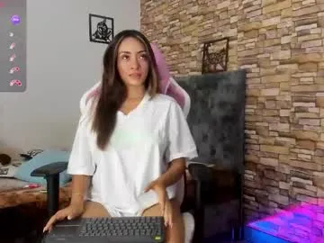 emili_lenus – webcam model profile photo Image 10