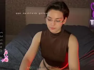 little_effy18_ chat room preview Image 2