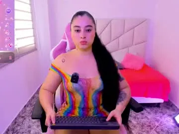 RowanRevnaDisa – webcam model profile photo Image 16