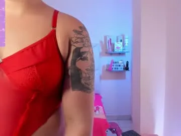 RowanRevnaDisa – webcam model profile photo Image 2