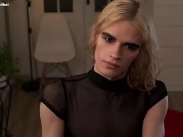 bareffoot10 chat room preview Image 5