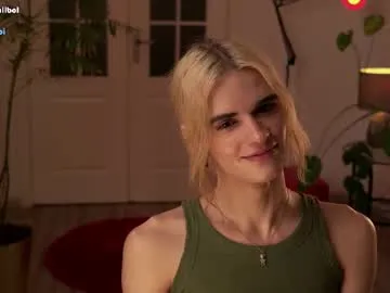 bareffoot10 chat room preview Image 8