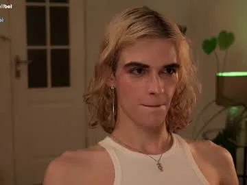 bareffoot10 chat room preview Image 9