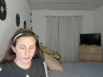 feel_me_00 – webcam model profile photo Image 12