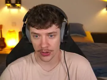 lunaquinn45 chat room preview Image 13