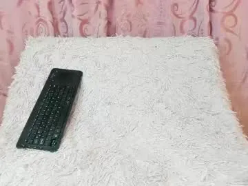 sareandrob – webcam model profile photo Image 3