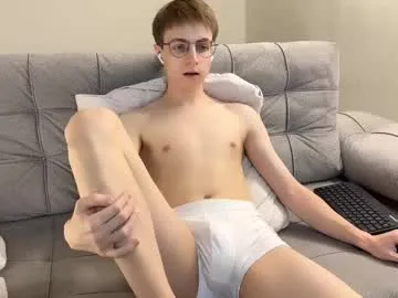 softcrave – webcam model profile photo Image 15