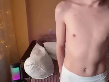 softcrave – webcam model profile photo Image 6