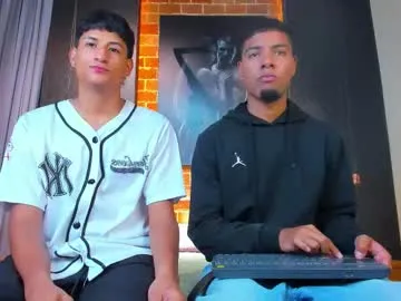 sareandrob – webcam model profile photo Image 14