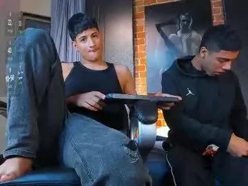 sareandrob – webcam model profile photo Image 7