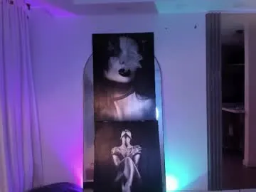 sareandrob – webcam model profile photo Image 8