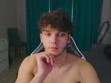 little_effy18_ chat room preview Image 5