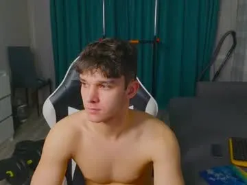 little_effy18_ chat room preview Image 6