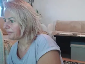 sareandrob – webcam model profile photo Image 5