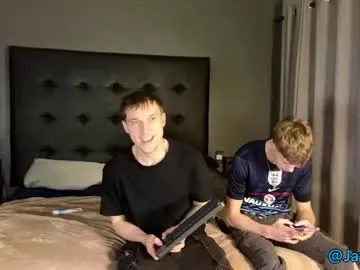 thifa2x – webcam model profile photo Image 11