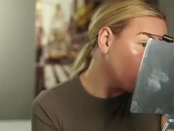 alina_grosu – webcam model profile photo Image 11