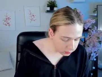 alina_grosu – webcam model profile photo Image 19