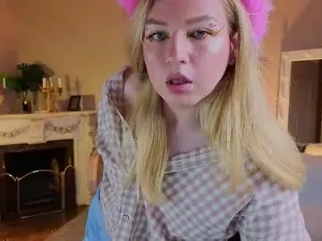 alina_grosu – webcam model profile photo Image 6