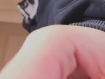 alina_grosu – webcam model profile photo Image 9