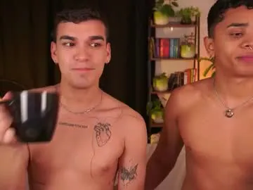 red_n_gray chat room preview Image 11