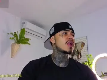 vivy_ chat room preview Image 19