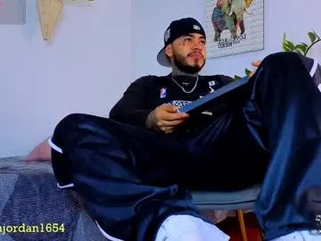 vivy_ chat room preview Image 5