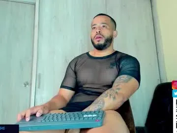 blushed_pussy – webcam model profile photo Image 16