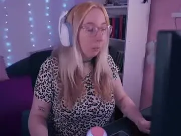 cassiemiles chat room preview Image 6