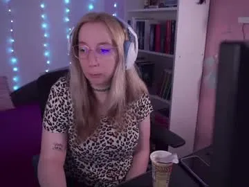 cassiemiles chat room preview Image 8