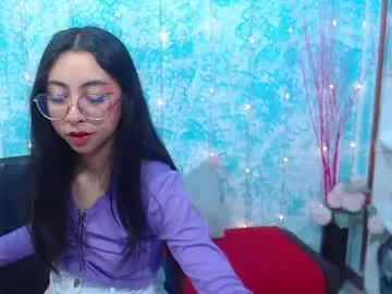 arianakuiper – webcam model profile photo Image 3