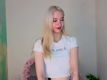 gina_akemi – webcam model profile photo Image 9