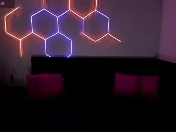 LedaBun – webcam model profile photo Image 17