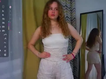 alyonaqueen_ chat room preview Image 10