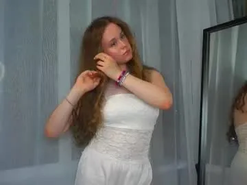 alyonaqueen_ chat room preview Image 4